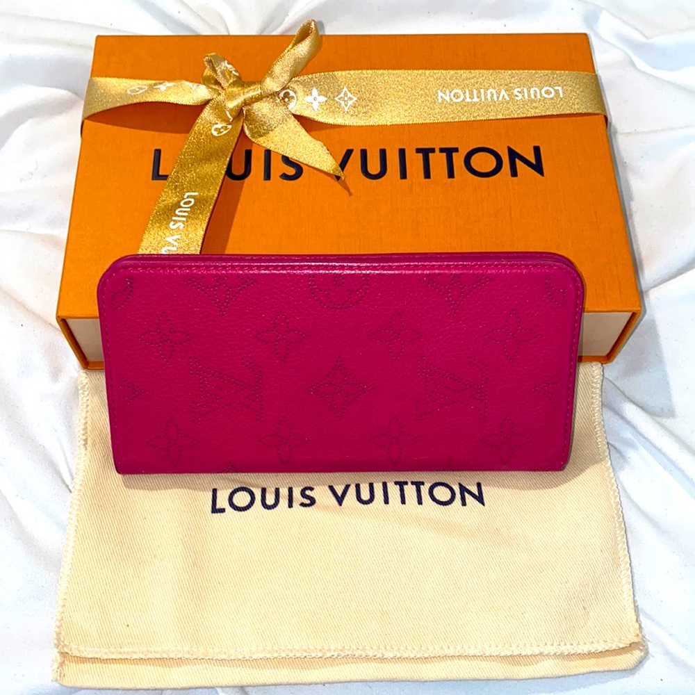 COPY - Authentic Louis Vuitton iPhone 7 Plus case